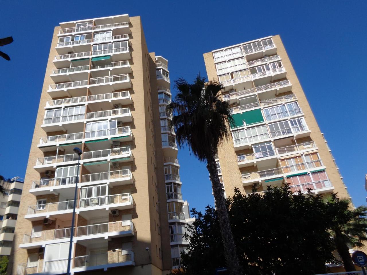 カルプEdificio La Luzアパートメント エクステリア 写真